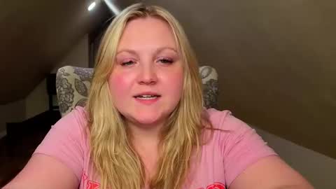 PhatAssBlond online show from May 22, 2026, 2:40 am