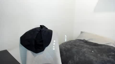 Snapshot of phenomenalpleasures chatting on January 14, 2025, 6:17 pm Jasmine Juice online show from January 14, 2025, 6:17 pm