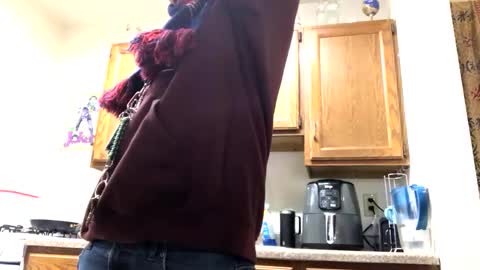 Snapshot of phildoesart chatting on January 6, 2025, 9:11 pm Phil online show from January 6, 2025, 9:11 pm