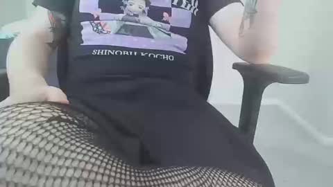 Snapshot of philiies08 chatting on October 15, 2025, 5:02 pm Mia online show from October 15, 2025, 5:02 pm