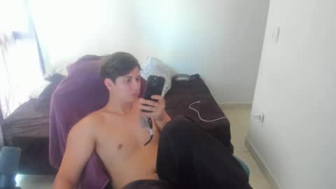 Snapshot of philip_dj chatting on April 28, 2026, 6:24 pm philip_dj online show from April 28, 2026, 6:24 pm