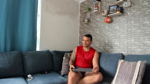 Snapshot of philipe_inzagui chatting on February 16, 2026, 8:49 pm Philipe online show from February 16, 2026, 8:49 pm