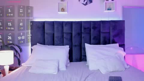 Phillip online show from September 12, 2025, 10:21 pm