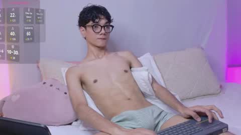 Snapshot of phillicious_ chatting on July 8, 2026, 9:30 pm Phillip online show from July 8, 2026, 9:30 pm