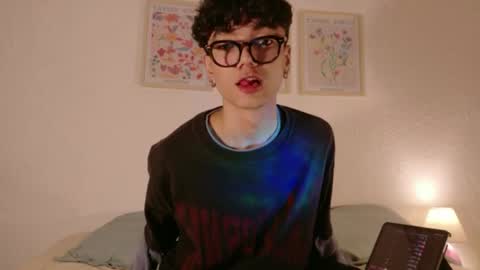 Snapshot of phillicious_ chatting on August 8, 2026, 12:57 am Phillip online show from August 8, 2026, 12:57 am
