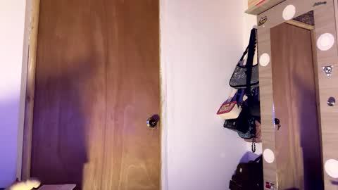 Snapshot of phillip_brownn chatting on October 28, 2025, 12:09 pm PHILLIP online show from October 28, 2025, 12:09 pm