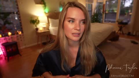 PHOENIX TAYLOR online show from October 21, 2025, 1:39 am
