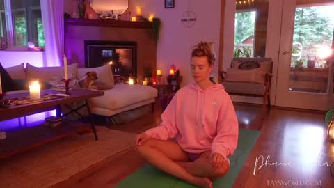 PHOENIX TAYLOR online show from March 12, 2026, 4:46 pm