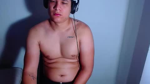 Snapshot of phoenixgnz08 chatting on January 12, 2025, 11:50 am AdnierGnz online show from January 12, 2025, 11:50 am