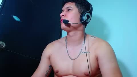 Snapshot of phoenixgnz08 chatting on February 14, 2025, 7:28 am AdnierGnz online show from February 14, 2025, 7:28 am