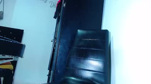 Snapshot of phoenixgnz08 chatting on March 6, 2025, 2:29 pm AdnierGnz online show from March 6, 2025, 2:29 pm