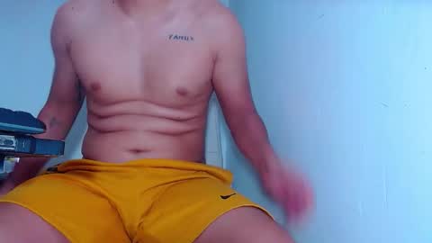 Snapshot of phoenixgnz08 chatting on September 25, 2025, 11:25 am AdnierGnz online show from September 25, 2025, 11:25 am