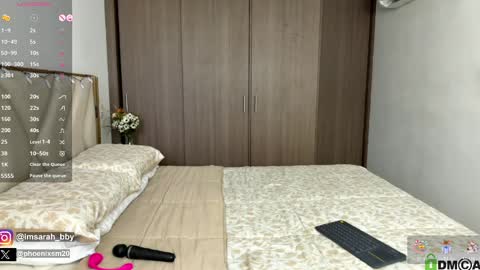 Snapshot of phoenixxx69_ chatting on April 5, 2026, 5:54 pm Sarah y Maximo online show from April 5, 2026, 5:54 pm