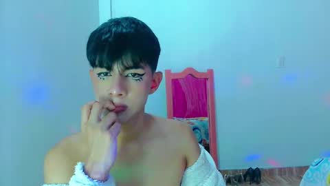 phuwin online show from June 4, 2026, 5:13 am