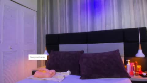 SOPHIA online show from May 15, 2026, 11:39 am