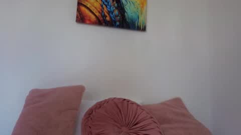 Liz online show from April 15, 2026, 8:20 pm