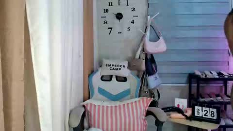 Snapshot of pia_xxx chatting on April 29, 2026, 5:30 pm Pia online show from April 29, 2026, 5:30 pm