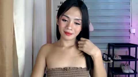 Snapshot of pia_xxx chatting on May 6, 2026, 3:17 pm Pia online show from May 6, 2026, 3:17 pm