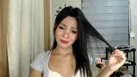 Snapshot of pia_xxx chatting on June 7, 2026, 4:55 pm Pia online show from June 7, 2026, 4:55 pm