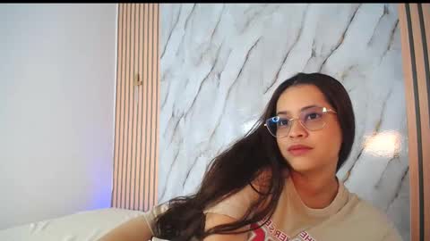 piagelvez_ online show from December 1, 2025, 9:20 pm