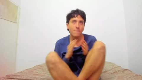 picaszomilos350 online show from April 2, 2026, 6:55 am