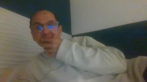 pichoun71 online show from January 6, 2025, 5:06 pm