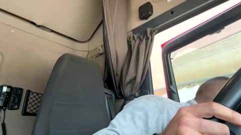 pierotu online show from October 17, 2025, 10:51 am