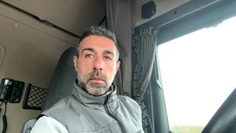 Snapshot of pierotu chatting on April 1, 2026, 1:01 pm pierotu online show from April 1, 2026, 1:01 pm