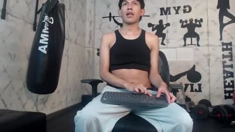 Snapshot of pierre_leroy_ chatting on July 15, 2026, 4:07 am Pierre Leroy online show from July 15, 2026, 4:07 am