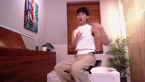 Snapshot of pierre_leroy_ chatting on July 18, 2026, 3:33 am Pierre Leroy online show from July 18, 2026, 3:33 am