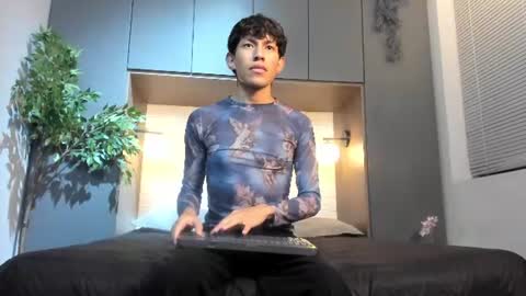 Snapshot of pierre_leroy_ chatting on July 19, 2026, 3:43 am Pierre Leroy online show from July 19, 2026, 3:43 am