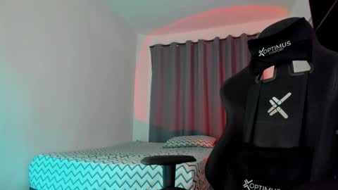 Pierre online show from December 1, 2025, 10:15 pm