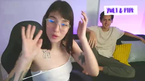 Snapshot of pifex chatting on January 16, 2026, 2:37 am GAMER COUPLE online show from January 16, 2026, 2:37 am