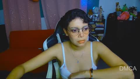 Snapshot of piixiie_d_oll chatting on March 16, 2026, 2:06 am Andrea G online show from March 16, 2026, 2:06 am