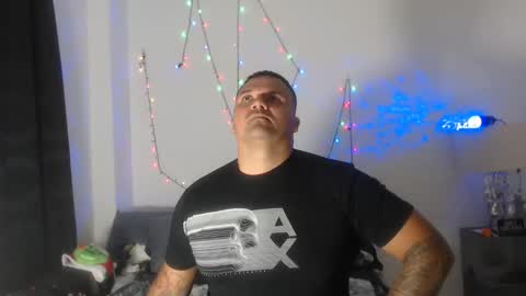 Snapshot of pikoro_gomez chatting on December 26, 2024, 1:18 am pikoro_gomez online show from December 26, 2024, 1:18 am