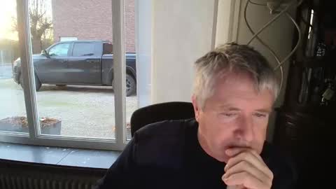 Snapshot of piloontje chatting on December 1, 2025, 7:57 am piloontje online show from December 1, 2025, 7:57 am