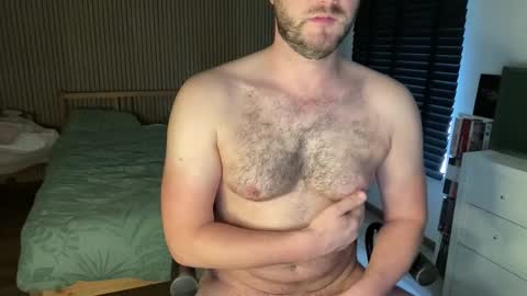 Snapshot of pilou7452 chatting on June 3, 2026, 5:18 pm pilou online show from June 3, 2026, 5:18 pm