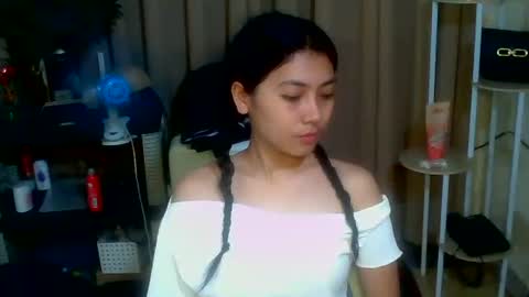 Snapshot of pinay_aangel chatting on April 3, 2026, 1:25 am pinay_aangel online show from April 3, 2026, 1:25 am