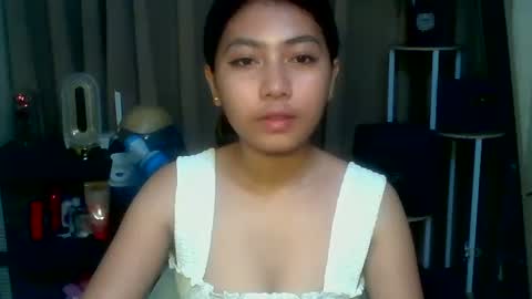 Snapshot of pinay_aangel chatting on April 7, 2026, 12:55 am pinay_aangel online show from April 7, 2026, 12:55 am