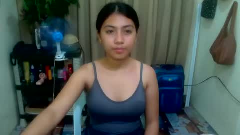 Snapshot of pinay_aangel chatting on April 15, 2026, 4:58 pm pinay_aangel online show from April 15, 2026, 4:58 pm