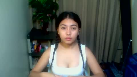 Snapshot of pinay_aangel chatting on April 27, 2026, 12:52 am pinay_aangel online show from April 27, 2026, 12:52 am