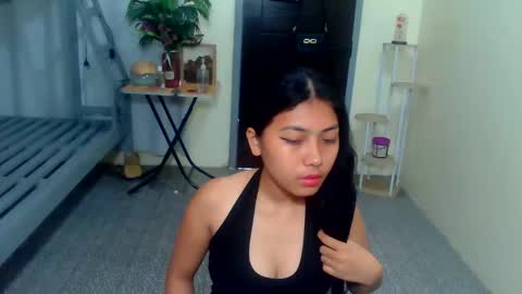 Snapshot of pinay_aangel chatting on May 24, 2026, 9:03 am pinay_aangel online show from May 24, 2026, 9:03 am