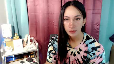 lucyLove online show from July 9, 2026, 1:42 am