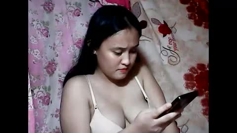 pinay_mama_milkbigboobs online show from February 28, 2025, 11:36 am