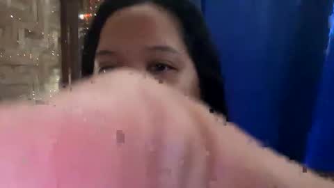 Snapshot of pinay_mommyyy chatting on May 6, 2026, 11:54 pm pinay_mommyyy online show from May 6, 2026, 11:54 pm