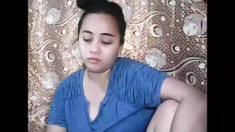 Snapshot of pinayexoticbeauty21 chatting on December 16, 2025, 2:22 pm pinayexoticbeauty21 online show from December 16, 2025, 2:22 pm