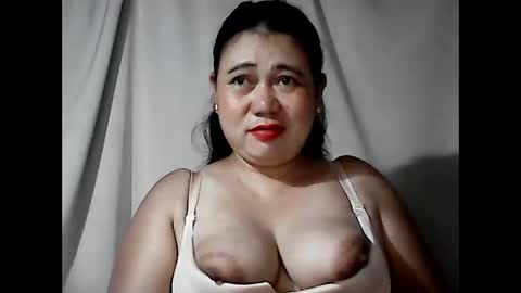 pinaymama12345 online show from May 6, 2026, 10:48 pm