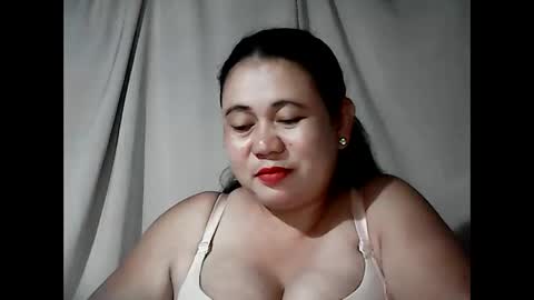 pinaymama12345 online show from May 17, 2026, 2:13 pm