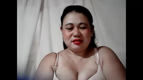 pinaymama12345 online show from May 28, 2026, 11:46 pm