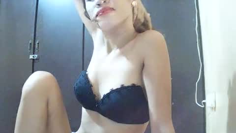 pinaysweet_couple online show from July 22, 2026, 7:27 pm